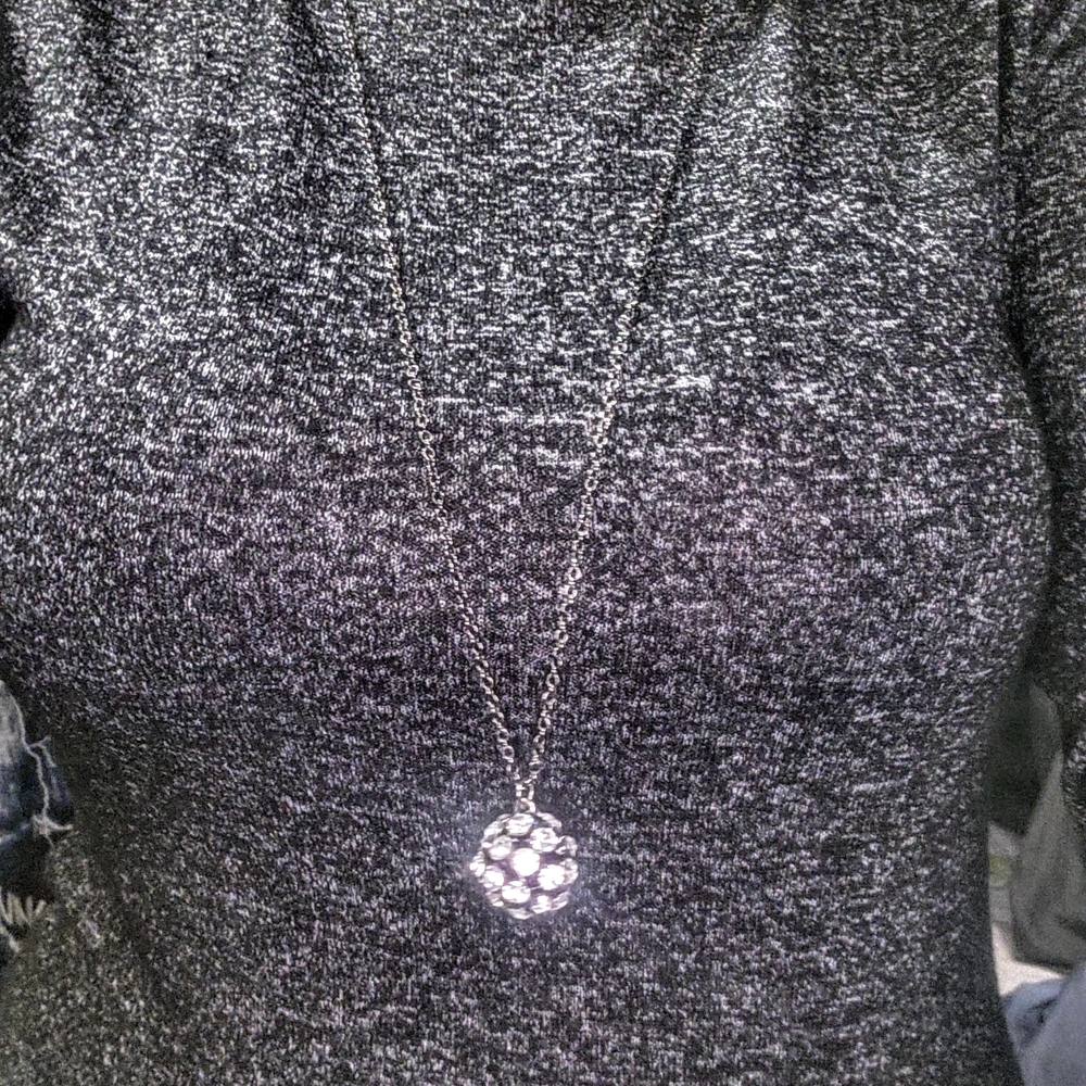 Chic Silver Pendant Necklace